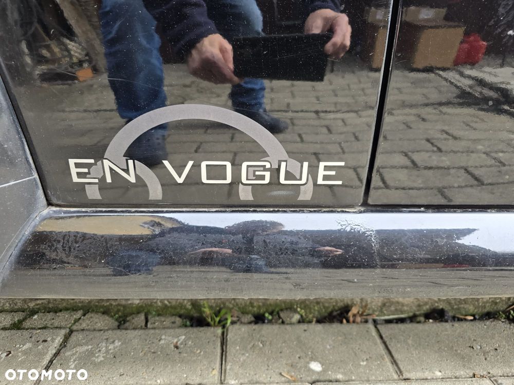 Volkswagen New Beetle - 8