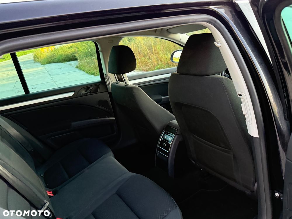Skoda Superb 2.0 TDI Green tec DSG Elegance - 23