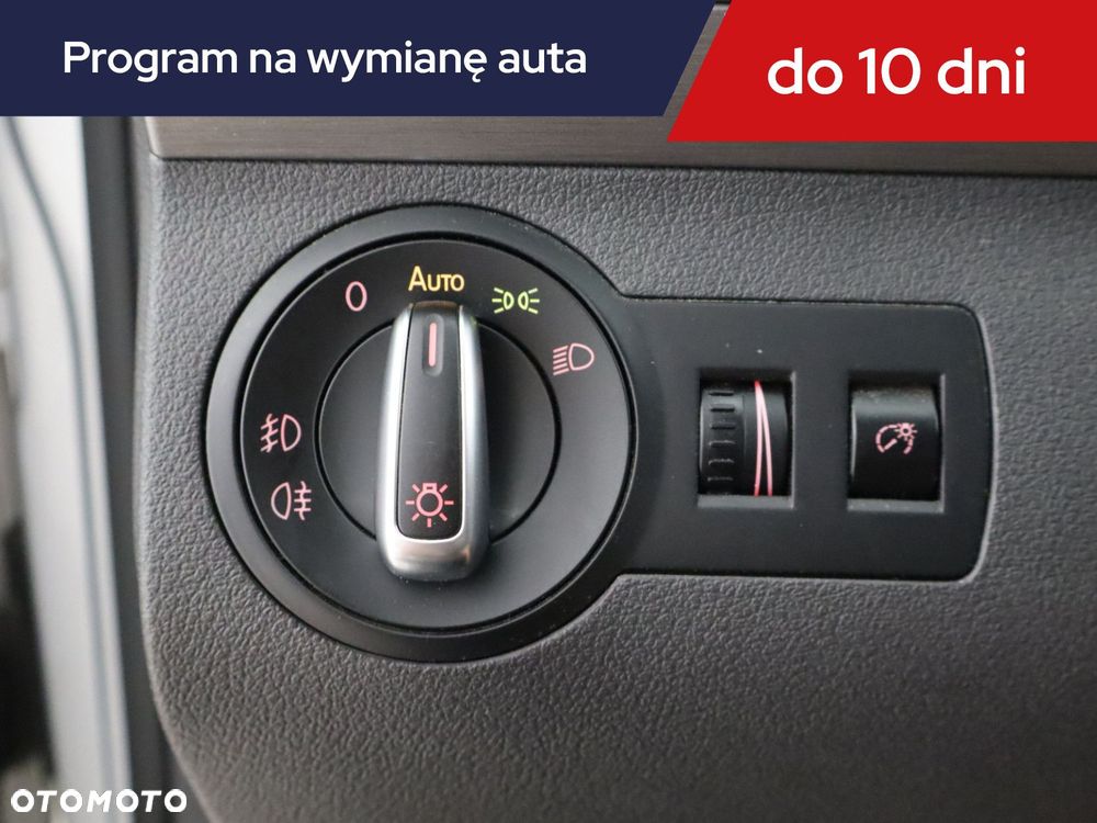 Volkswagen Touran - 18