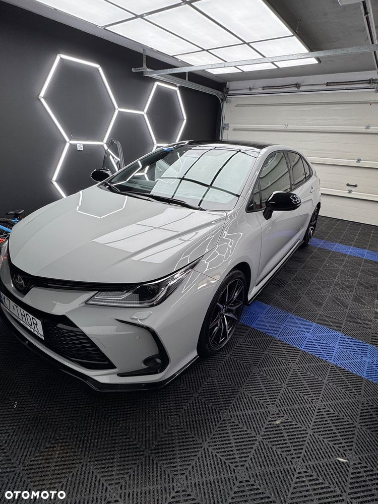 Toyota Corolla - 1