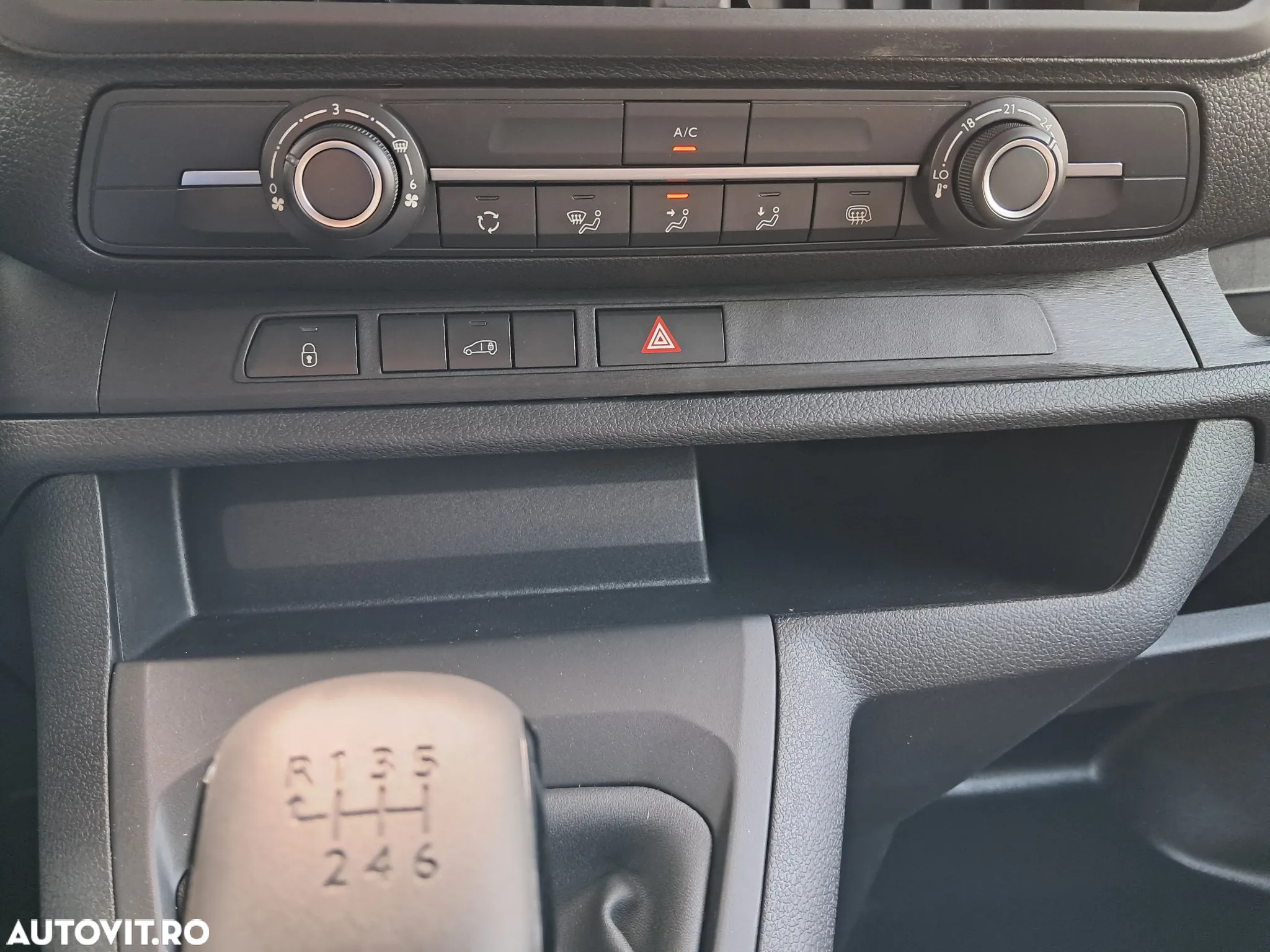 Peugeot EXPERT FURGON L2 1.5 diesel 120 CP - 30