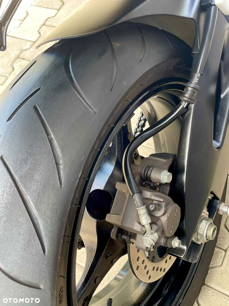 Suzuki GSX-R - 9