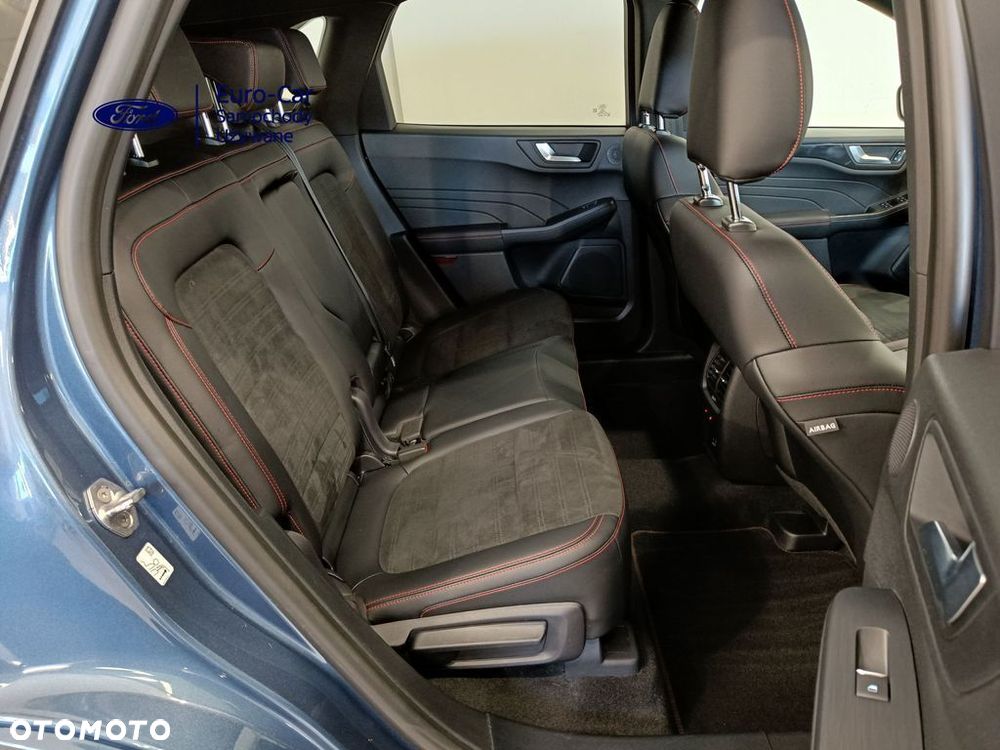 Ford Kuga 2.5 Duratec PHEV ST-LINE X - 32