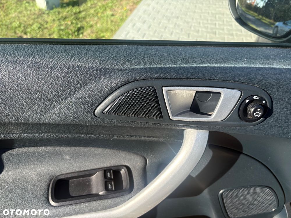 Ford Fiesta 1.25 Titanium EU5 - 18