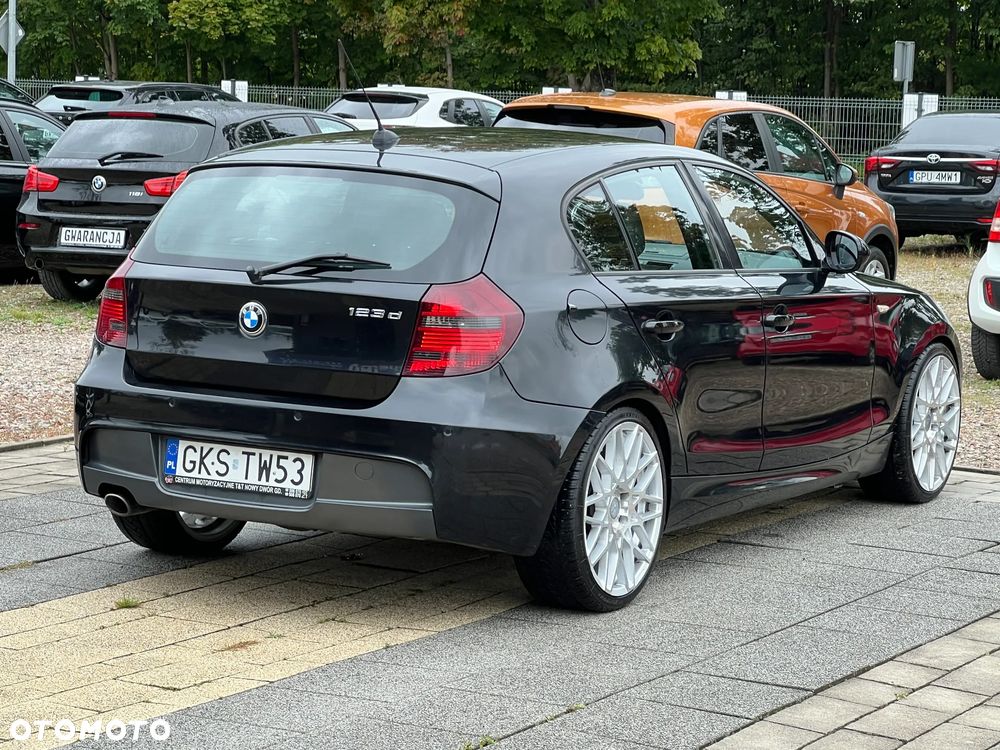 BMW Seria 1 123d DPF Edition Sport - 9