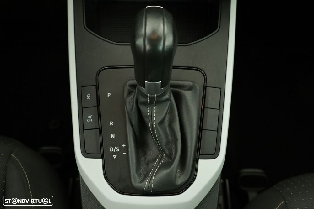 SEAT Arona - 13