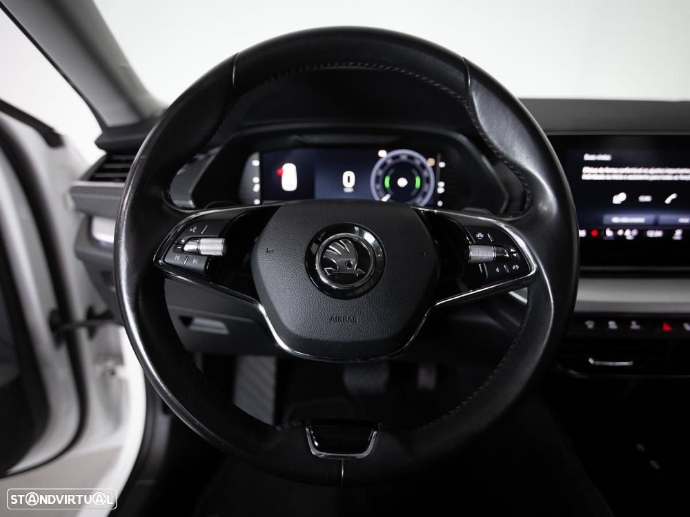 Skoda Octavia Break 2.0 TDI DSG First Edition - 16