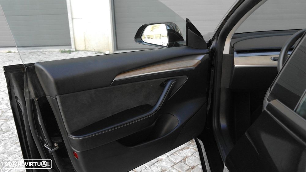 Tesla Model 3 Long Range Tração Traseira - 27