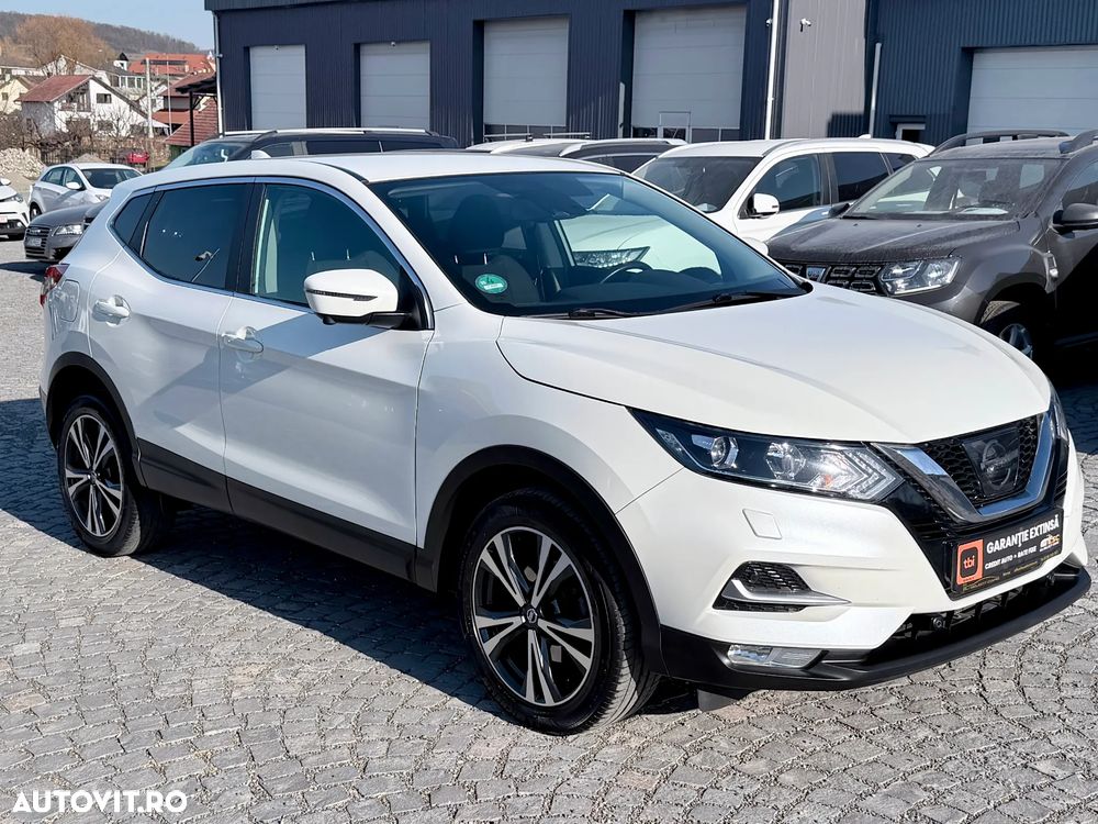 Nissan Qashqai 1.6 DCI Xtronic N-Connecta - 2