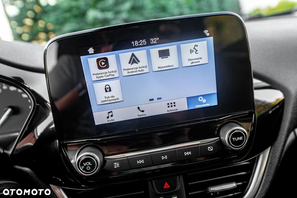 Ford Fiesta 1.0 EcoBoost S&S TITANIUM X - 25