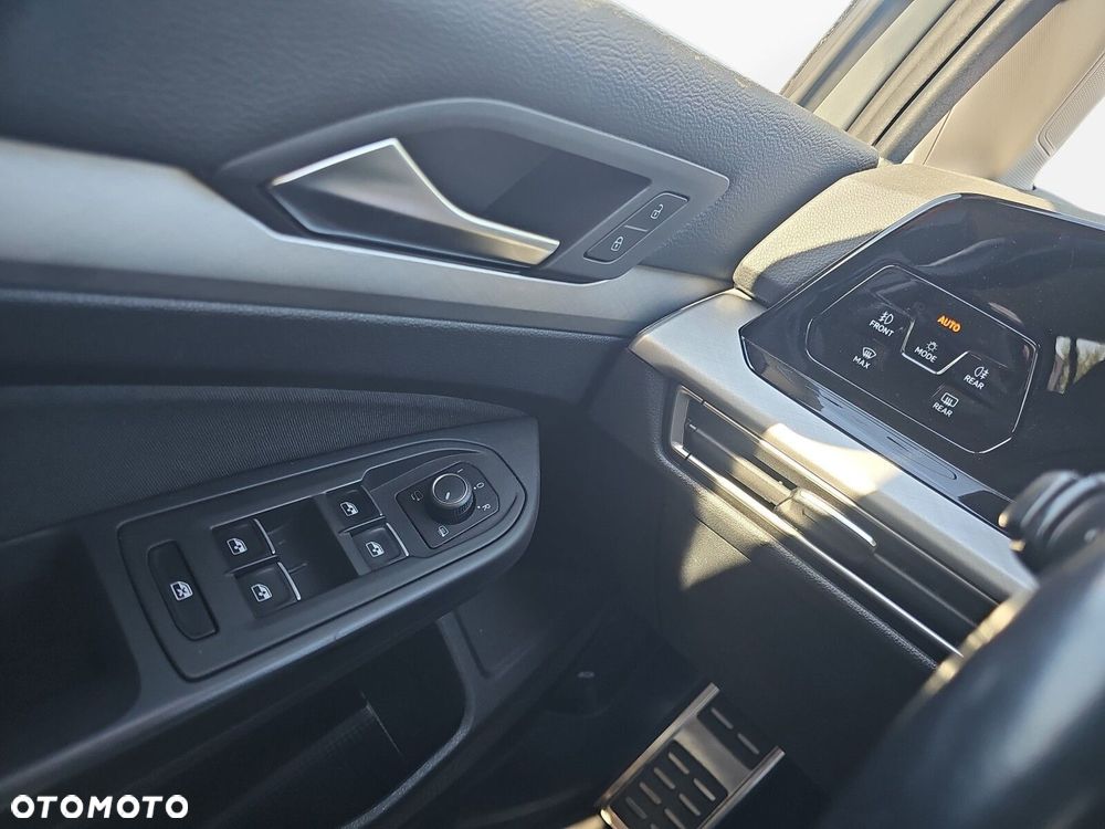 Volkswagen Golf - 29