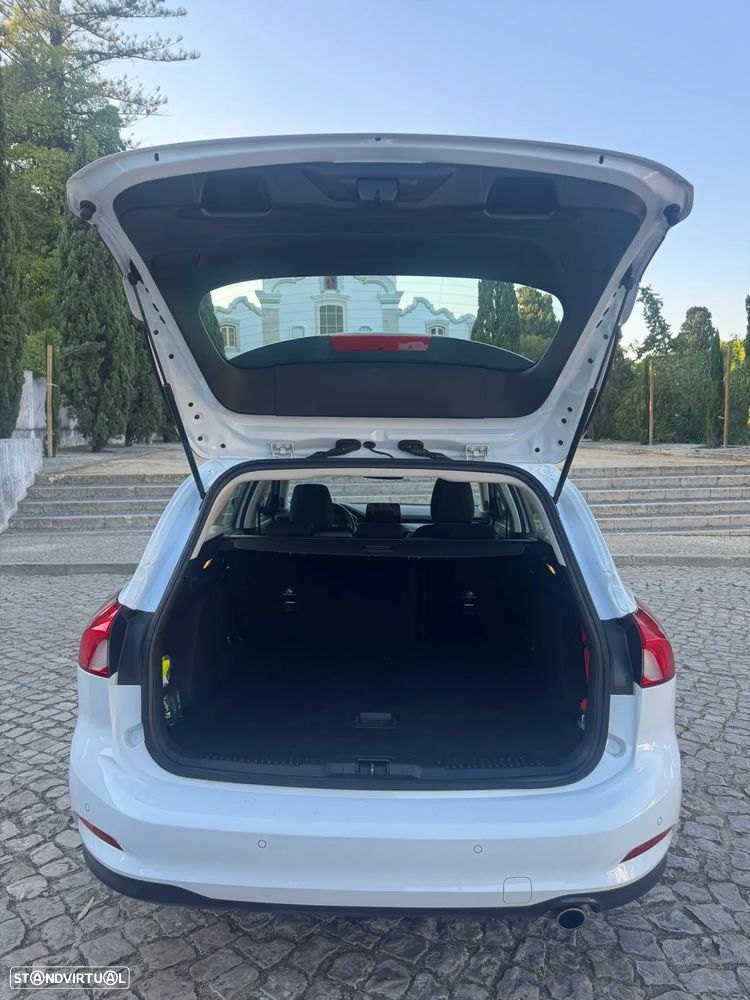 Ford Focus SW 1.5 EcoBlue S&S TITANIUM X - 6