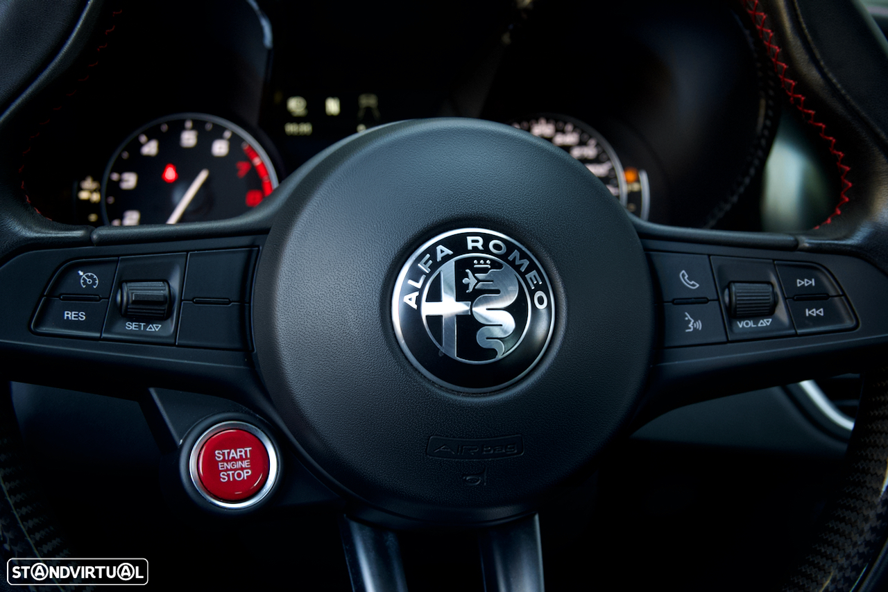 Alfa Romeo Giulia 2.9 Bi-Turbo Quadrifoglio - 36