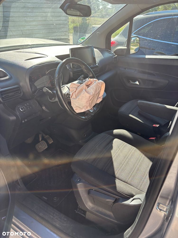 Opel Combo 1.2 Turbo Elite S&S - 10