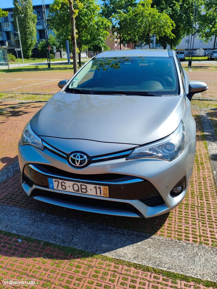Toyota Avensis SW 2.0 D-4D Luxury+GPS - 1