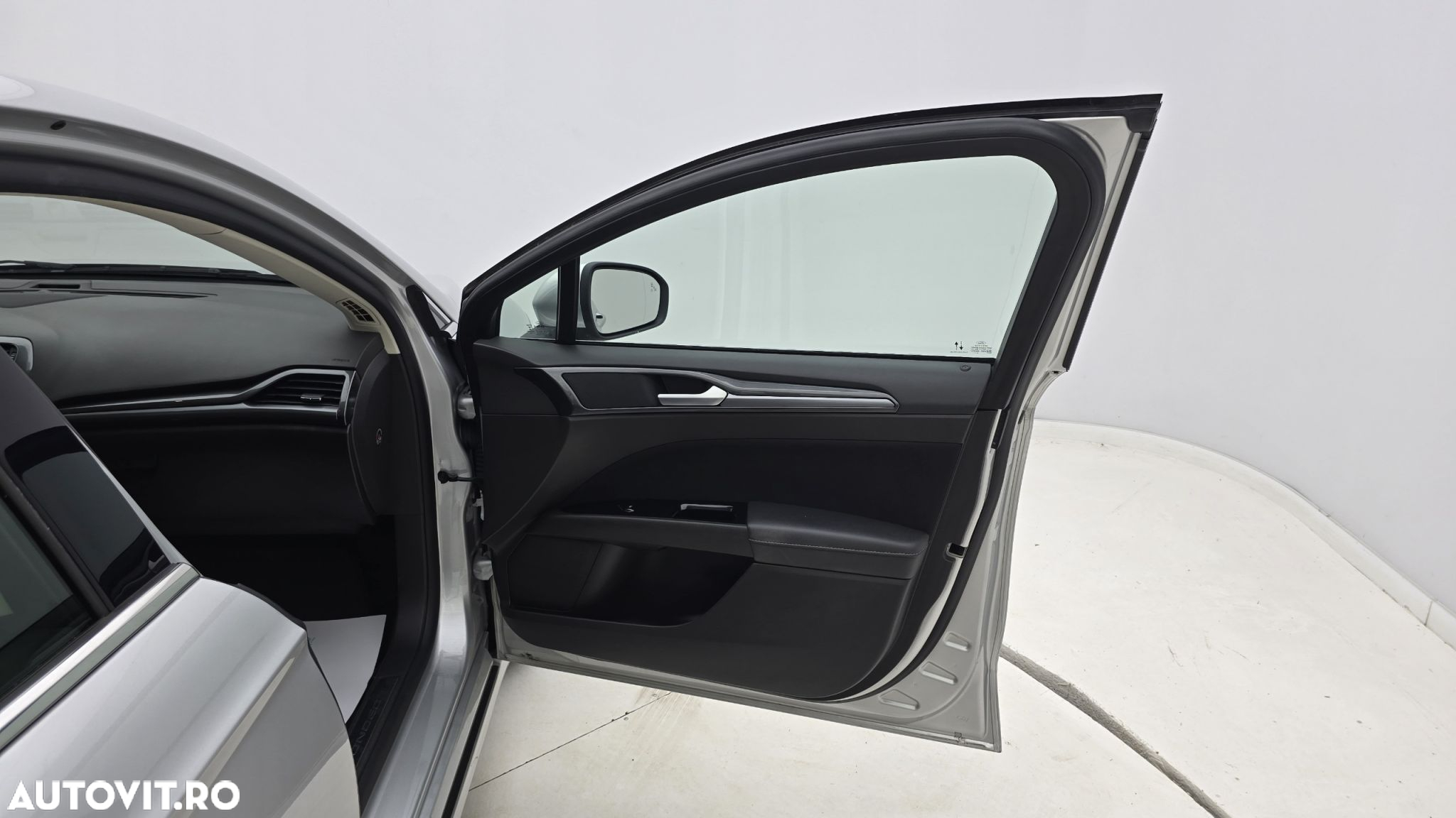 Ford Mondeo - 18