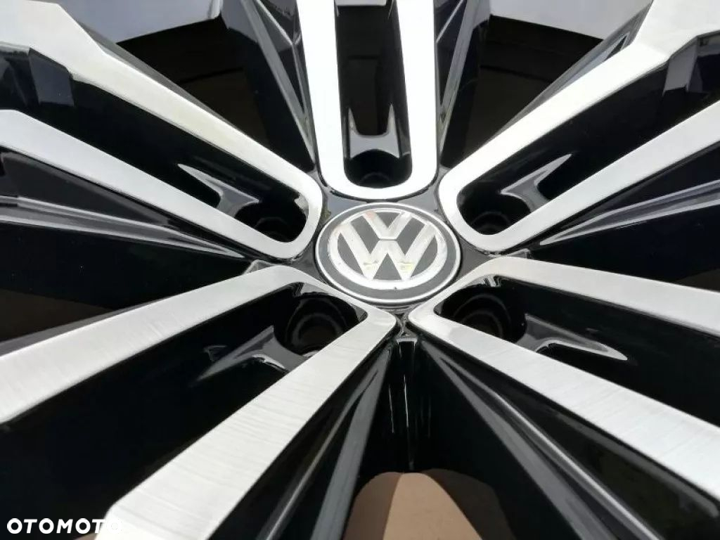 VW TOUAREG 21'' IDEALNE r-line - 4