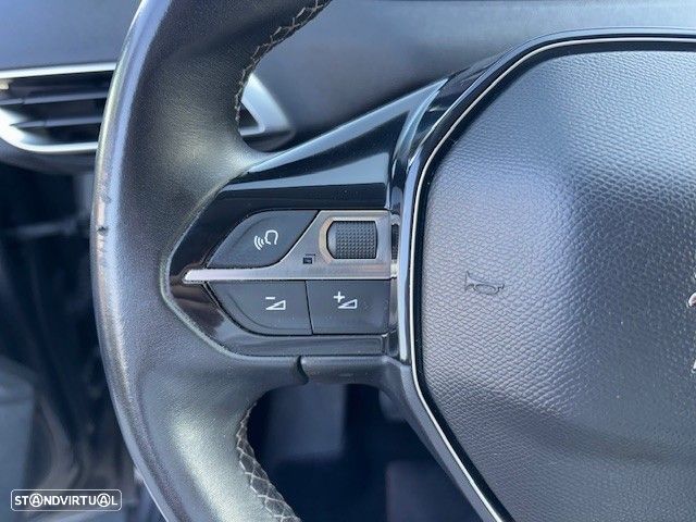 Peugeot 5008 1.6 BlueHDi Allure J18 - 22