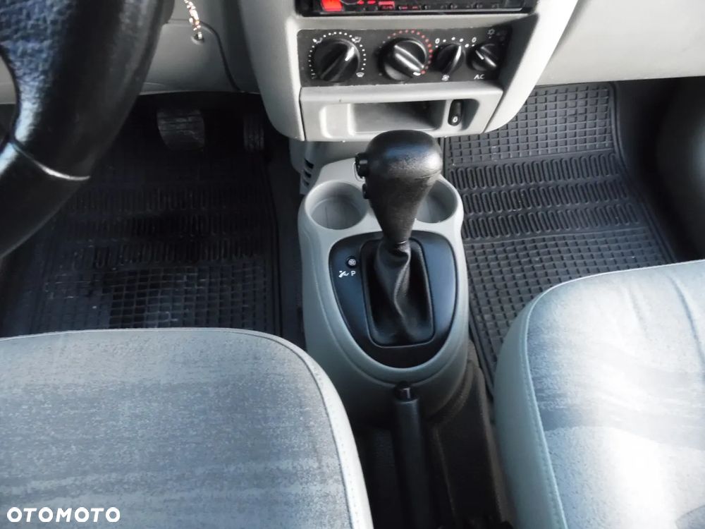 Renault Kangoo 1.6 16V Authentique Privilege - 4