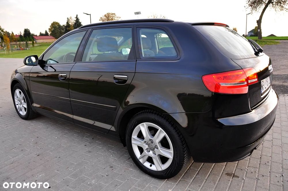Audi A3 Sportback 2011 photo 4