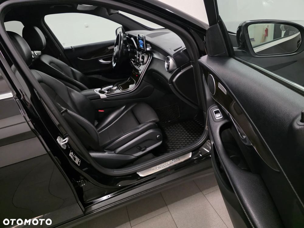 Mercedes-Benz GLC - 28