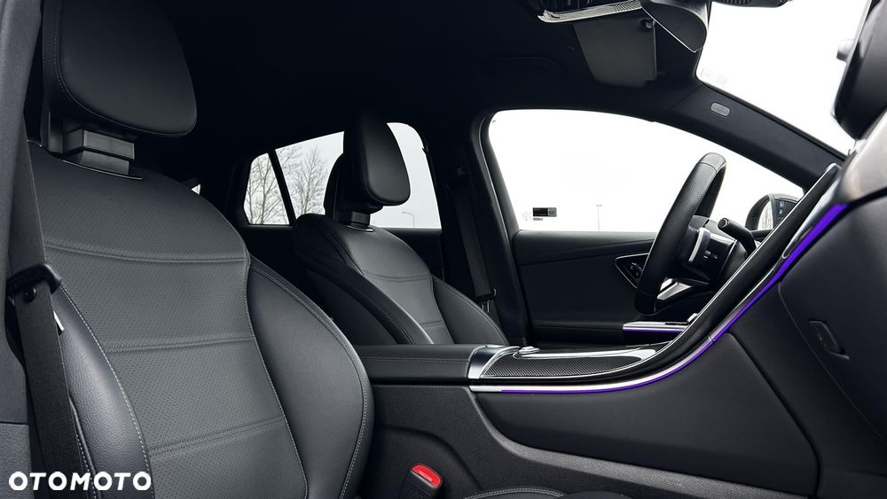 Mercedes-Benz GLC - 27