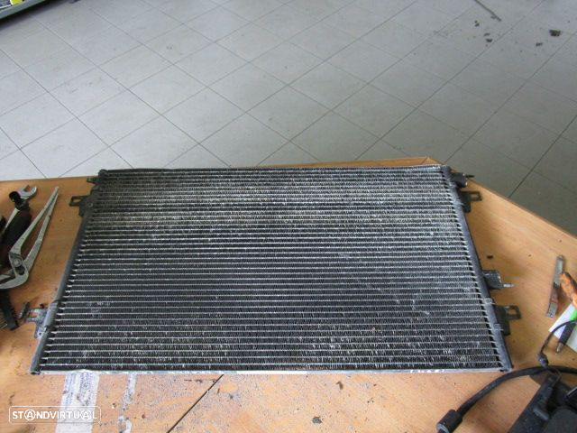 Radiador AC 710100200F06 RENAULT LAGUNA 2005 2.2DCI USADO - 2