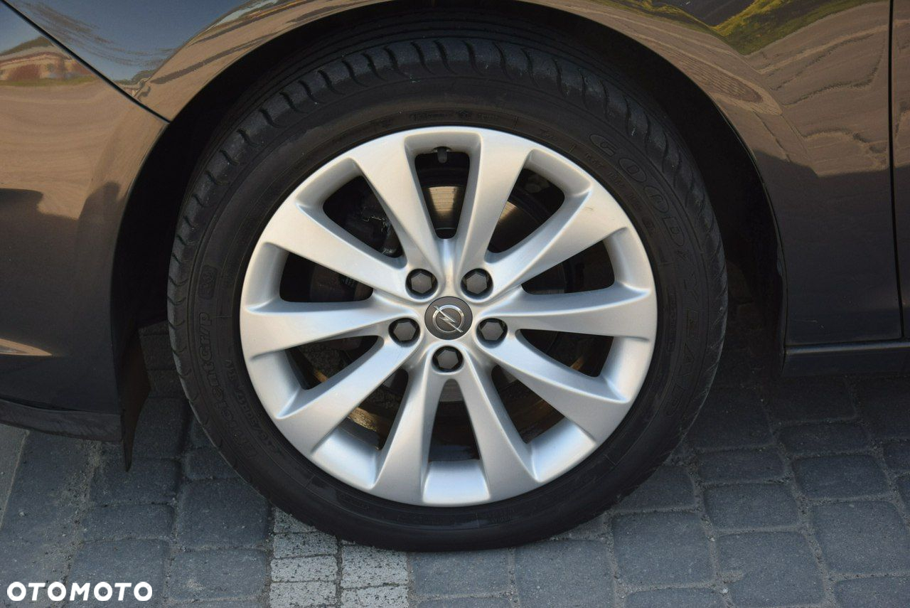 Opel Astra 1.4 Turbo 150 Jahre - 7