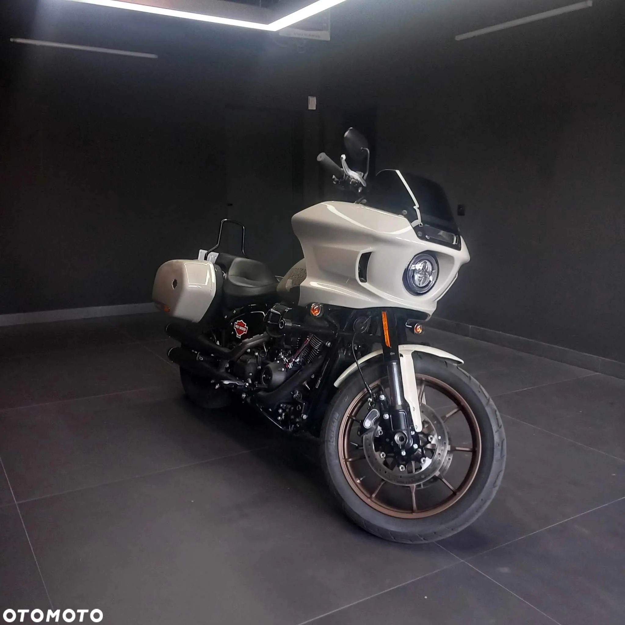 Harley-Davidson Softail Low Rider - 1