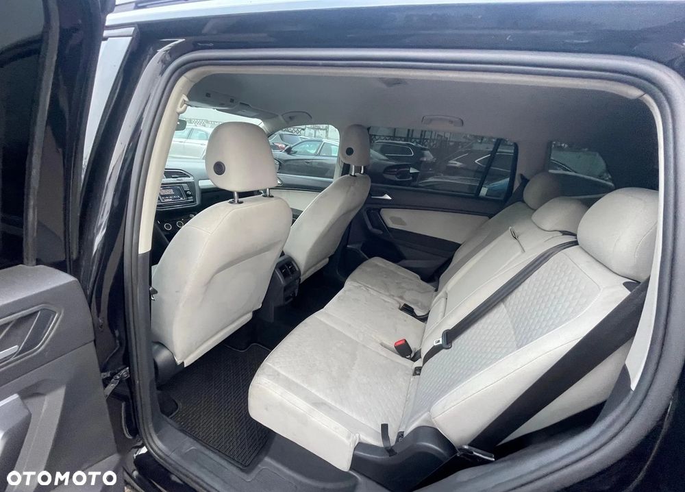 Volkswagen Tiguan Allspace - 11