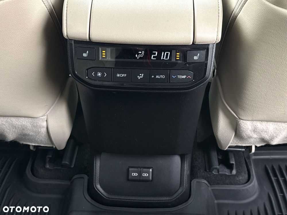 Toyota Highlander - 11