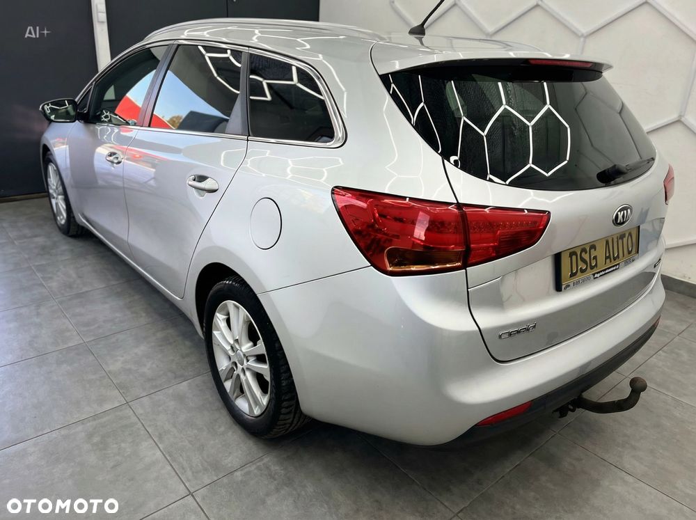 Kia Ceed - 16