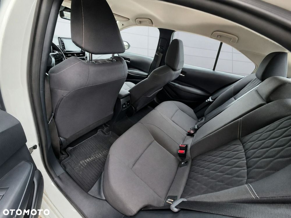 Toyota Corolla - 12