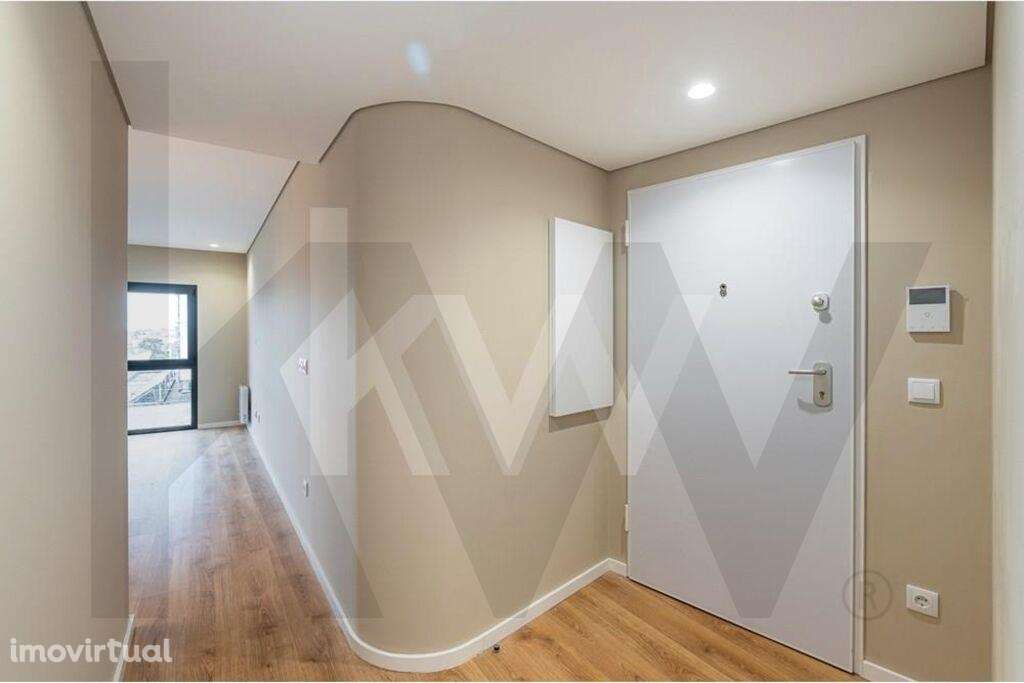 Apartamento T2 Com Garagem - Rua Oliveira Monteiro, Porto - Grande imagem: 5/37