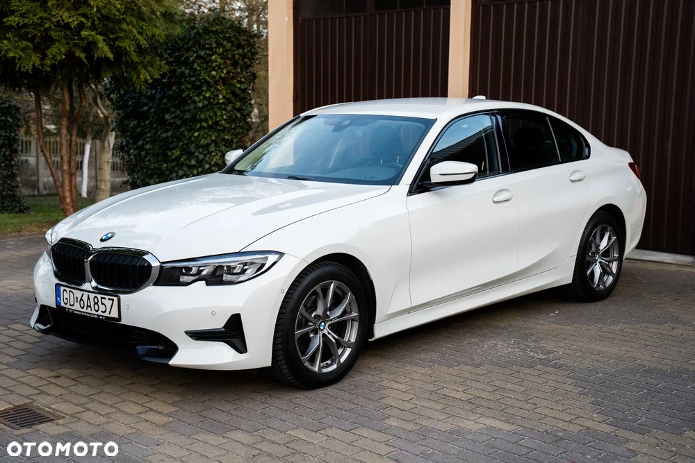 BMW Seria 3 318d MHEV Sport Line - 14