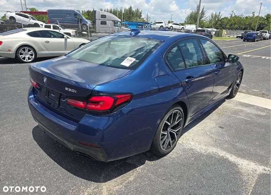 BMW Seria 5 530i xDrive M Sport Edition - 4