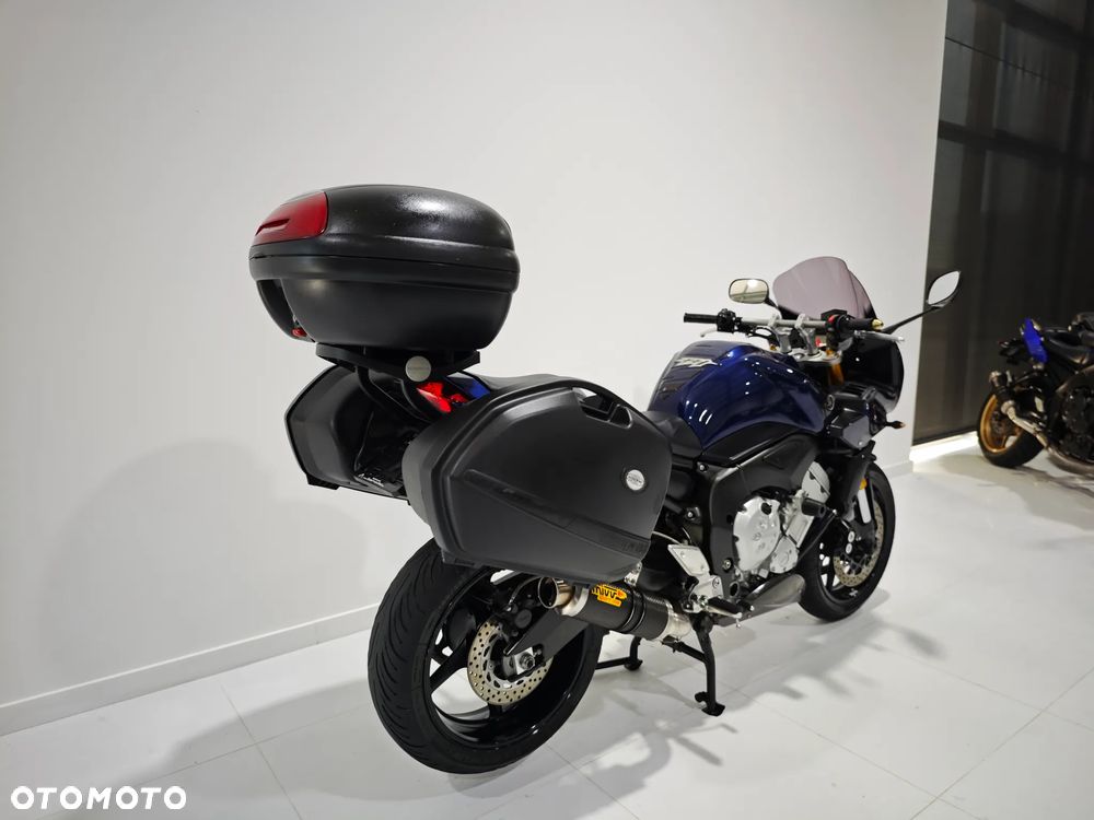 Yamaha FZ - 12