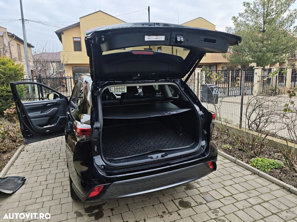 Toyota Highlander 2.5 L Hybrid Dynamic Force 248CP Exclusive Metallic - 16