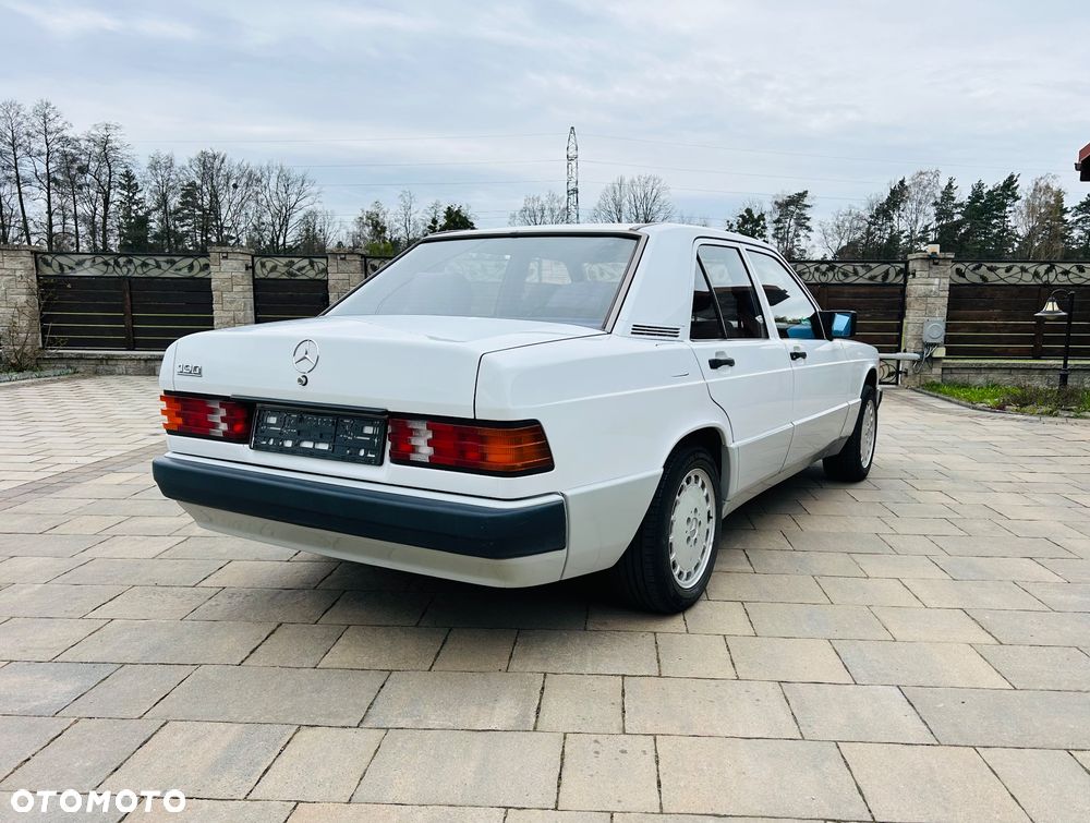 Mercedes-Benz W201 (190) - 5