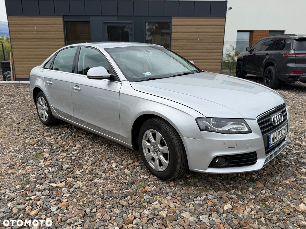 Audi A4 Limousine - 1