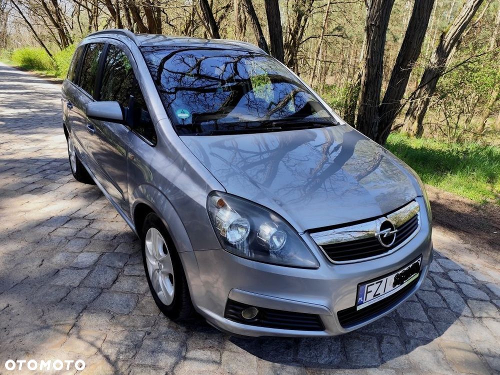Opel Zafira 1.8 Family Plus - 1
