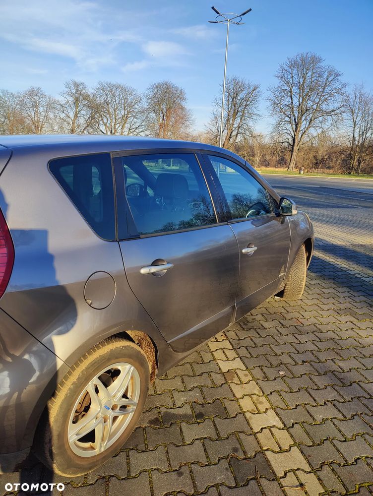 Renault Scenic - 4