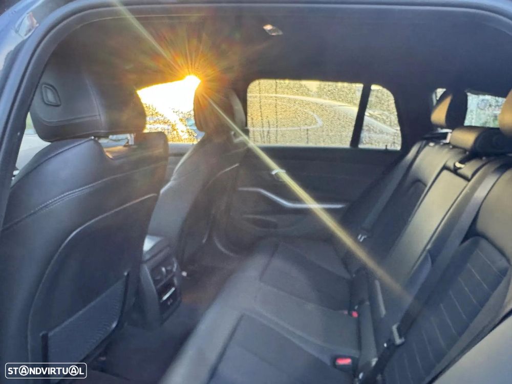BMW 320 e Corporate Edition Auto - 17