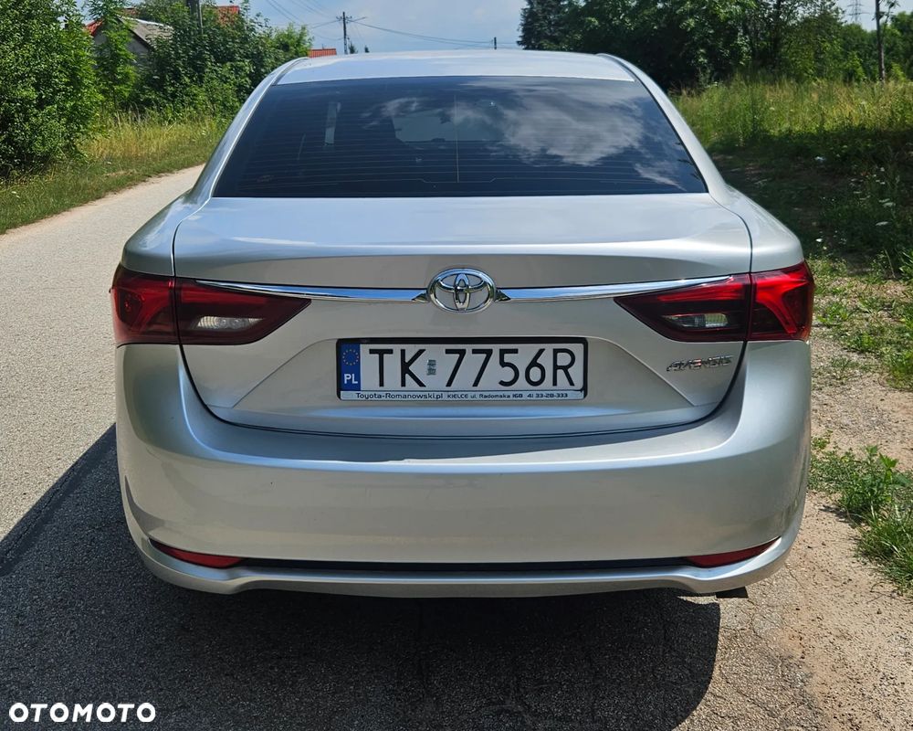 Toyota Avensis 2.0 D-4D Premium - 6
