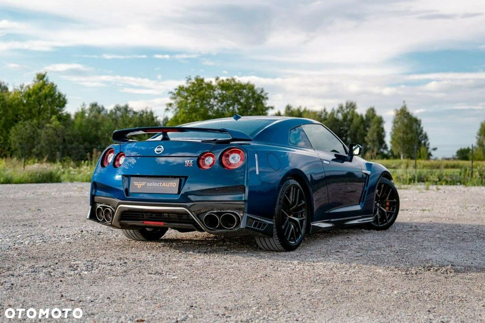Nissan GT-R - 6