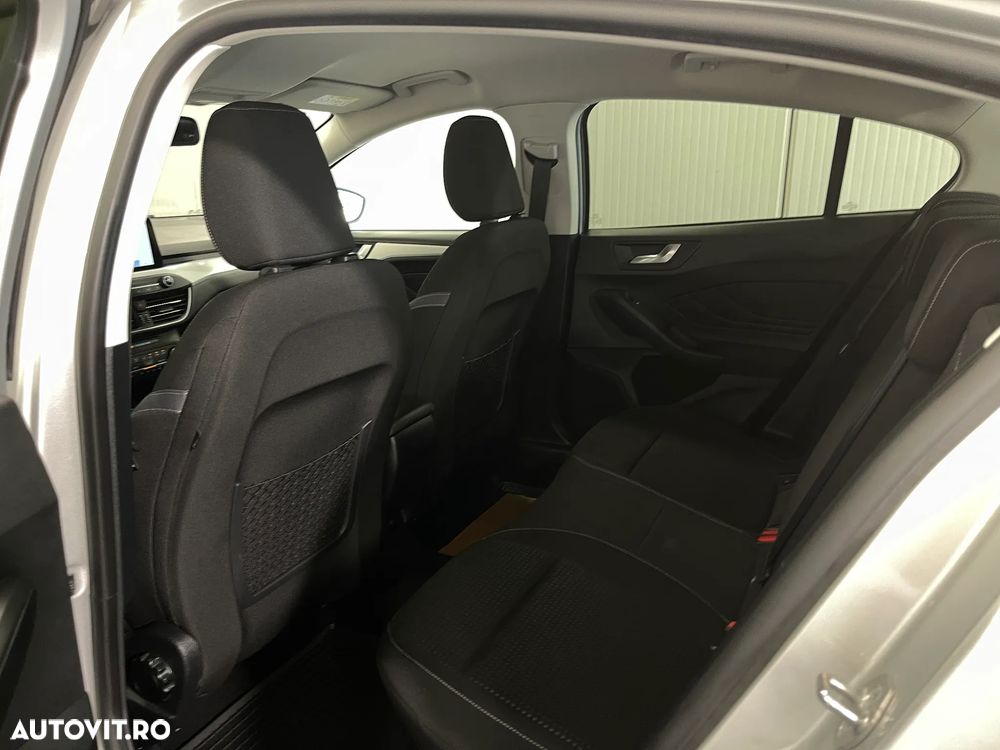 Ford Focus 1.0 EcoBoost Trend Edition - 12