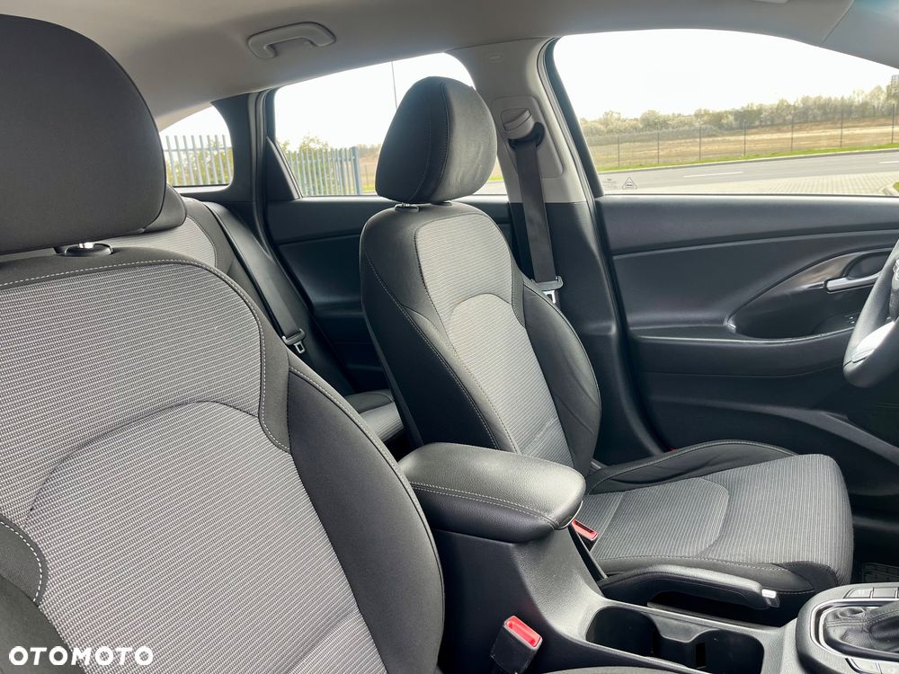 Hyundai i30 1.6 CRDi Automatik Trend - 22