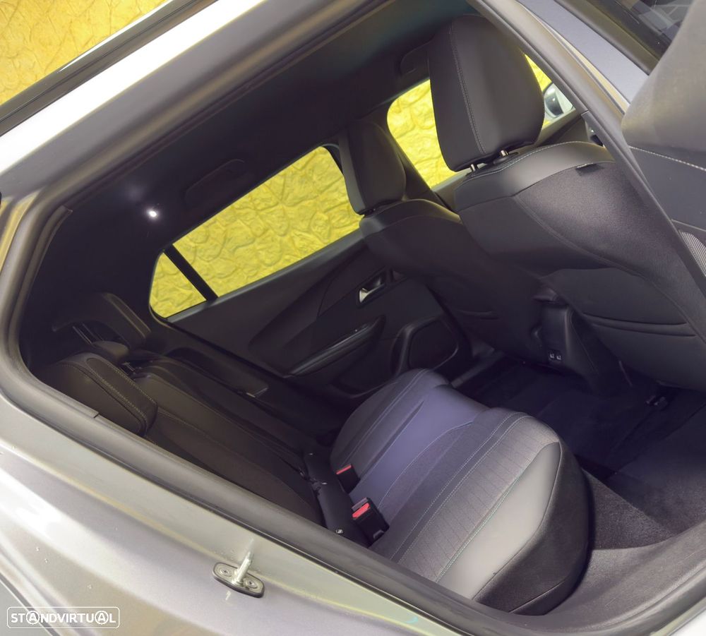 Peugeot e-2008 50 kWh Allure Pack - 21
