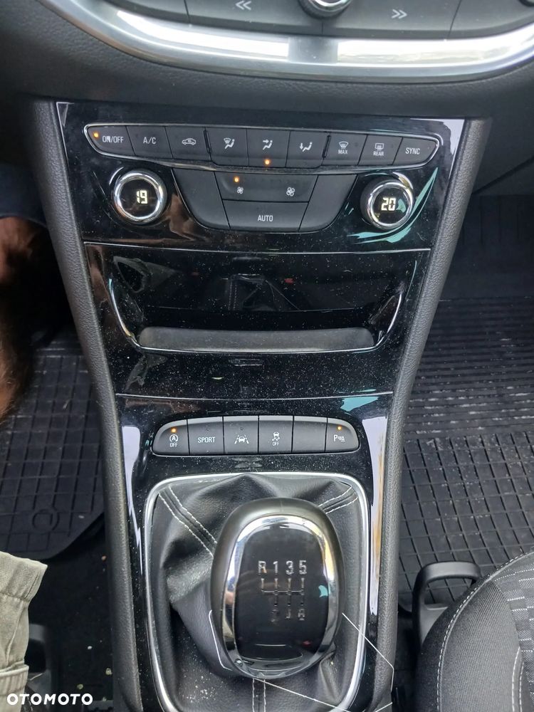Opel Astra - 11