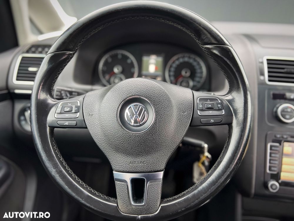 Volkswagen Touran 2.0 TDI DPF DSG Highline - 10